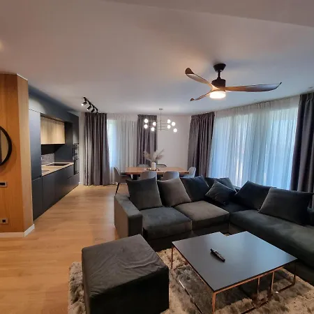 Business & Relax Close Promenada Mall 公寓 布加勒斯特